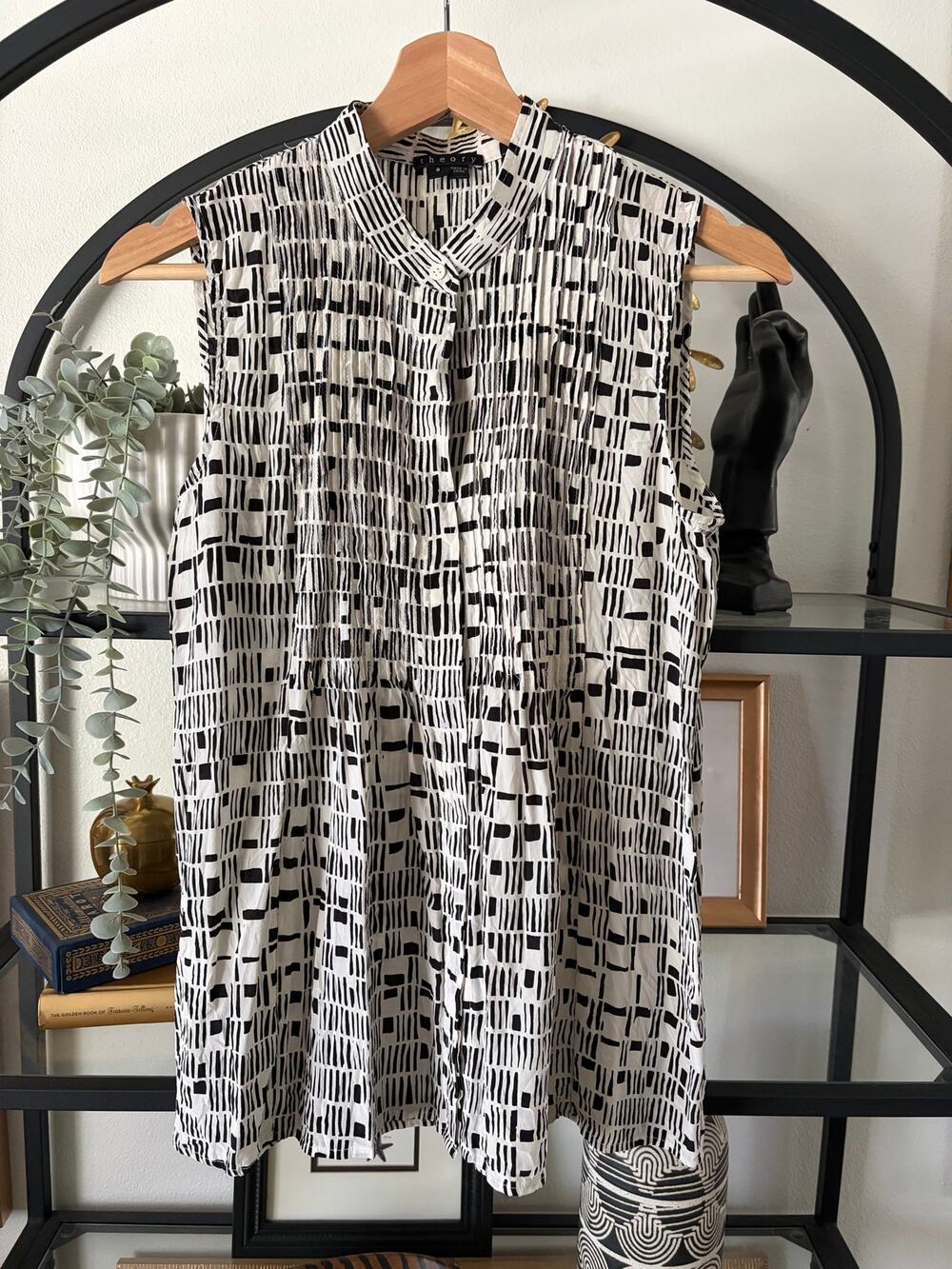 Theory Coolsten Rigid Silk Pintuck Sleeveless Blouse Top Geometric Small S